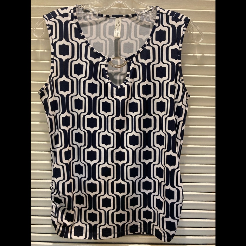PERSEPTION CONCEPT SLEEVELESS KEYHOLE TANK NAVY AND WHITE SZ S